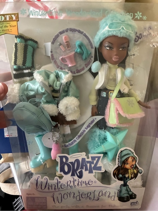 Bratz Other - Bratz Wintertime Wonderland Sasha Doll